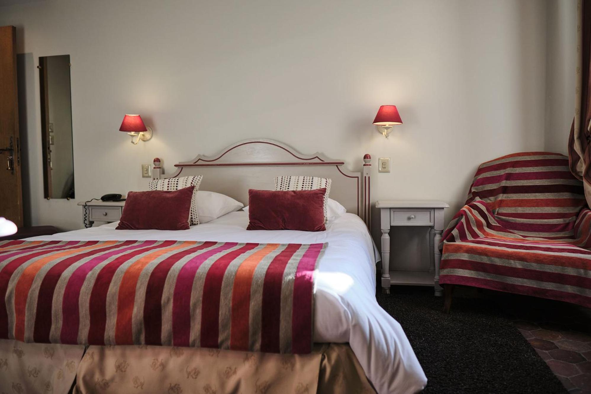 Hostellerie De La Tour D'Auxois Saulieu Esterno foto