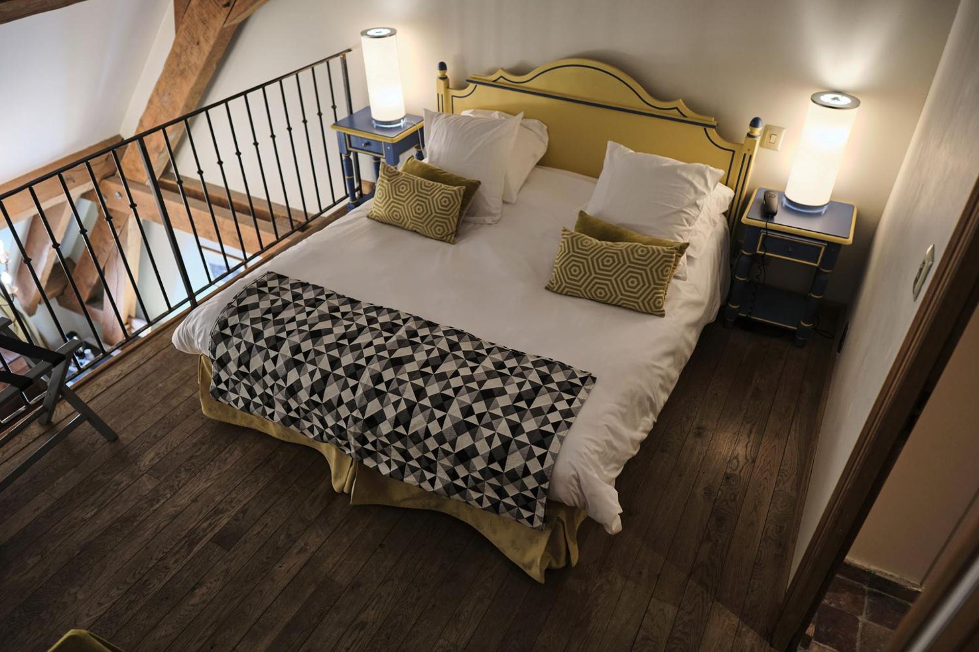 Hostellerie De La Tour D'Auxois Saulieu Esterno foto