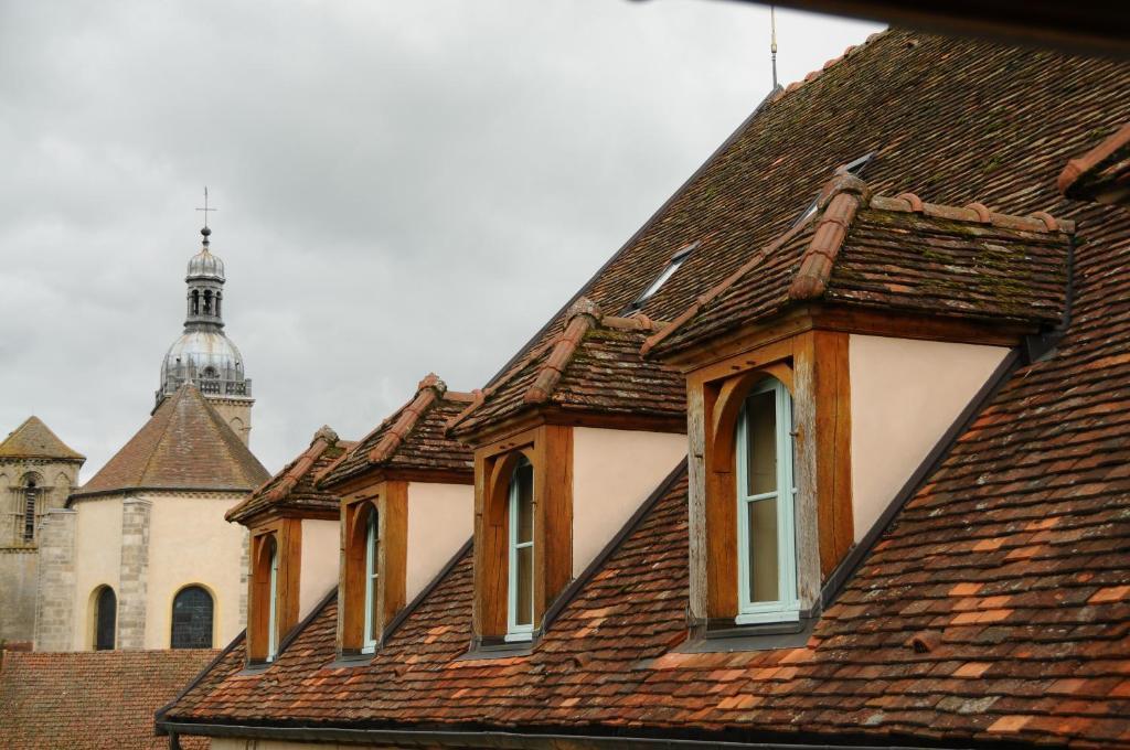Hostellerie De La Tour D'Auxois Saulieu Esterno foto