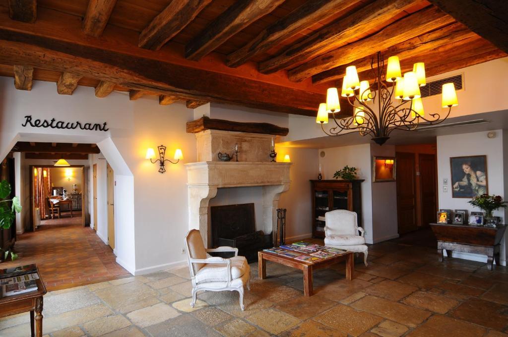 Hostellerie De La Tour D'Auxois Saulieu Esterno foto